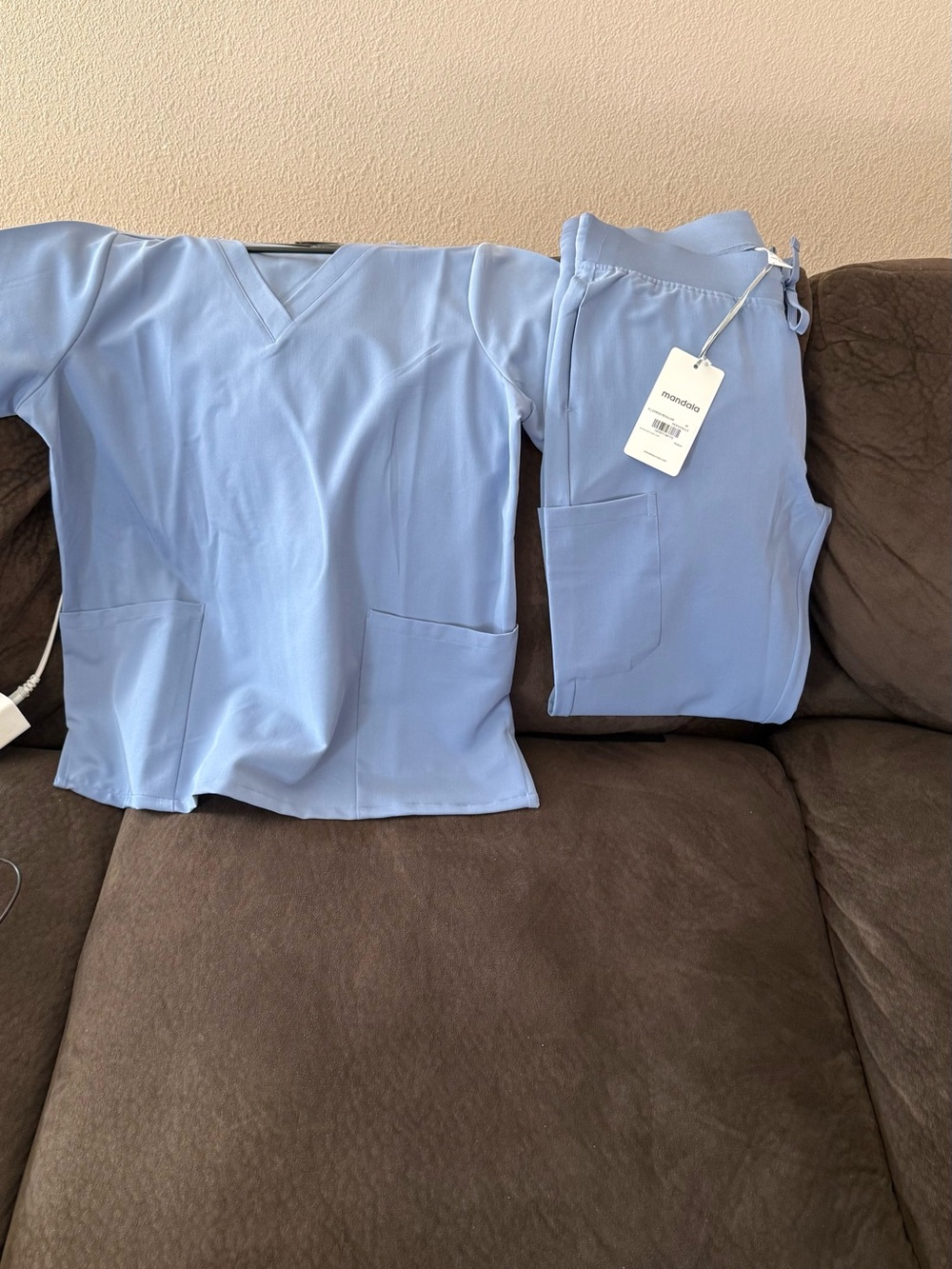 Light Blue Women's Scrub Set - V-Neck Top & Drawstring Pants